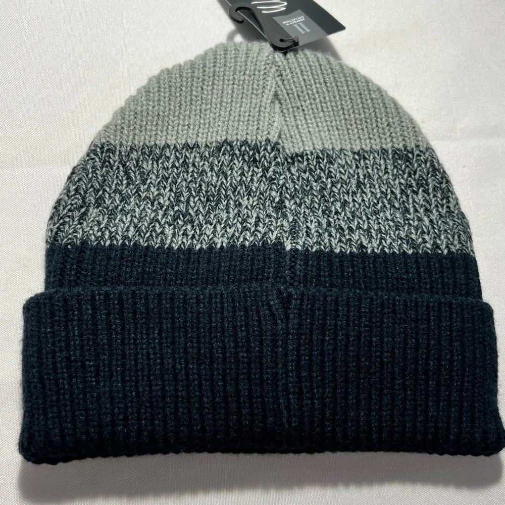 Walter Hagen Men's Golf Beanie knit cuffed‎ hat cozy Two tone navy gray one size